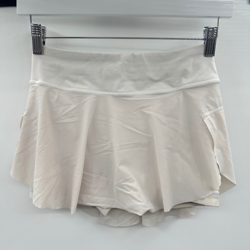 Lululemon Pace Rival Skirt Cream White Tennis Running Skort Size 2 READ